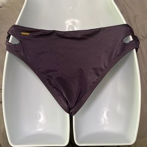 Very sexy cut-out bikini bottoms